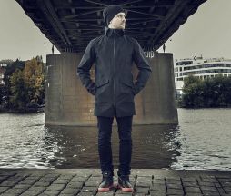 Poutnik ohromil Japonsko, Evropa je na řadě